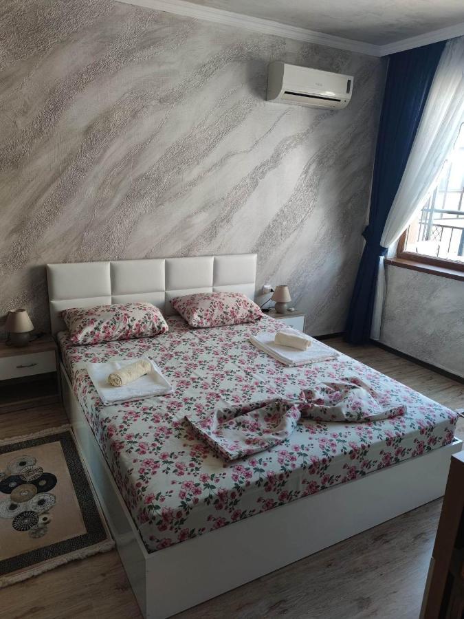 Apartament Piero Pomorie Buitenkant foto